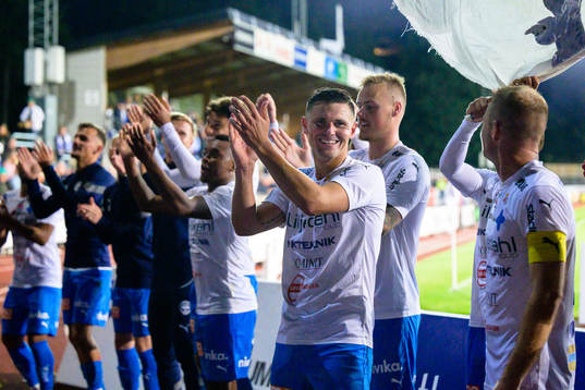 Värnamos Marcus Antonsson jublar