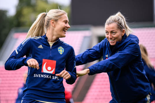 Amanda Nildén and Linda Sembrant of the Swedish women's