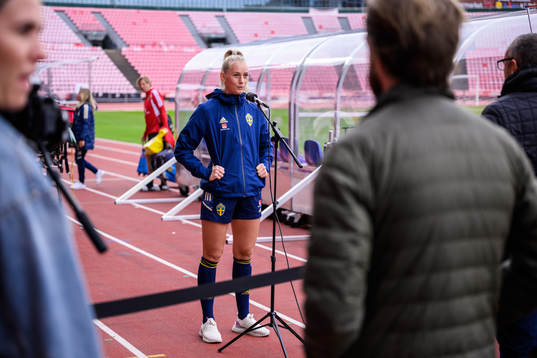 of the Swedish women's national football team speaks to