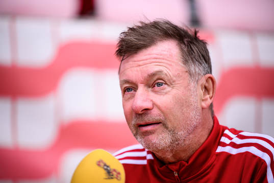 Peter Gerhardsson, head coach of the Swedish women's