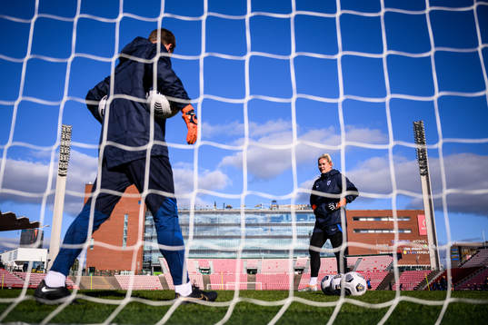 goalkeeper Katriina Talaslahti of Finland's women's