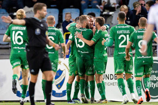 Hammarbys spelare jublar