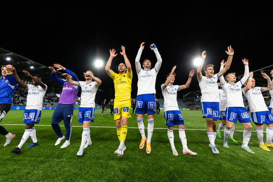 IFK Norrköpings spelare jublar