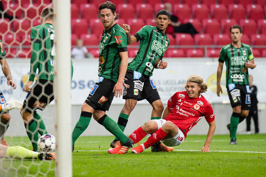 Kalmars Sebastian Nanasi gör 1-0