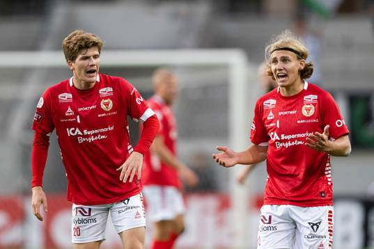 Kalmars Sebastian Nanasi reagerar