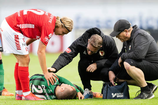 Värnamos Freddy Winsth har ont