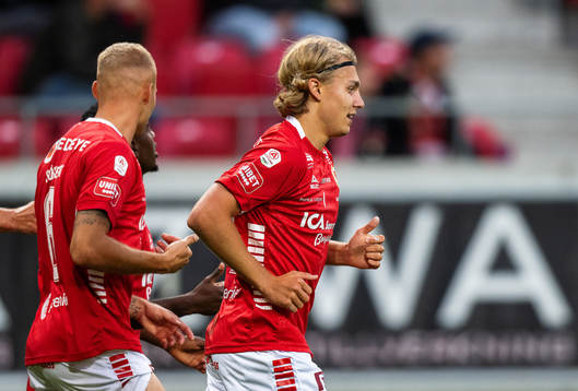 Kalmars Sebastian Nanasi jublar