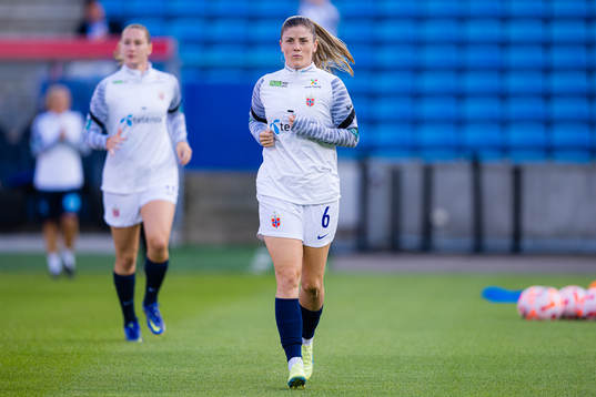 Maren Nævdal Mjelde of Norway warms up