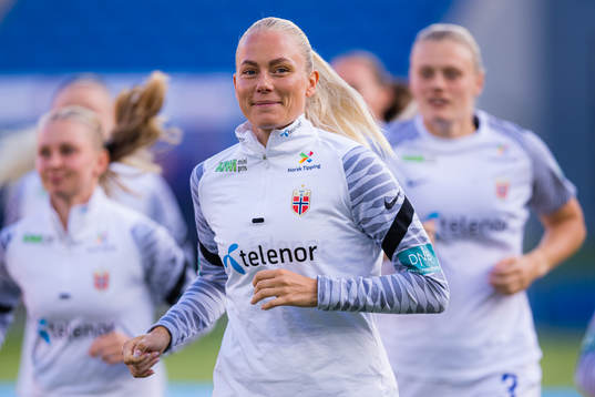 Guro Bergsvand of Norway warms up