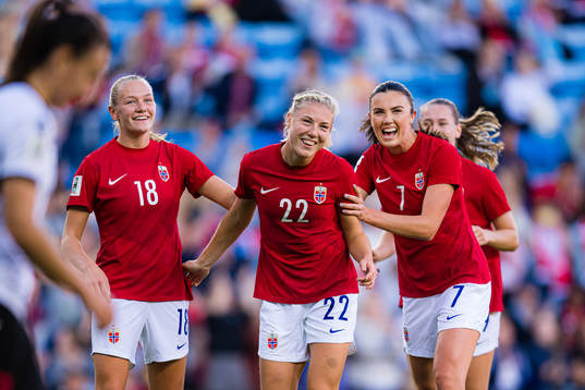Sophie Roman Haug of Norway celebrates