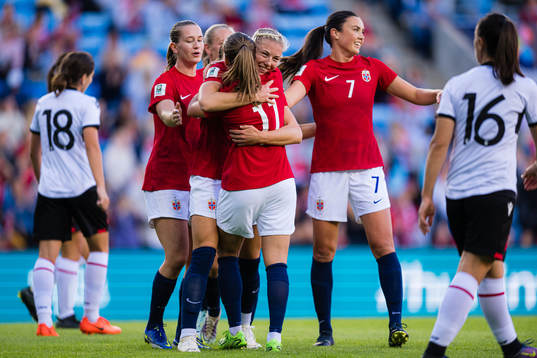 Sophie Roman Haug of Norway celebrates