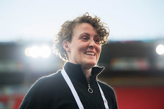 Isabell Herlovsen at half-time break