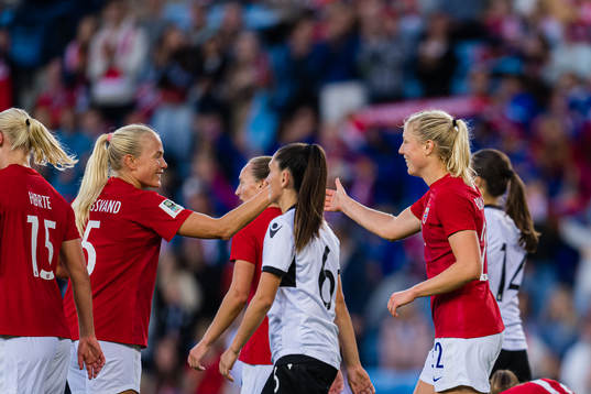 Sophie Roman Haug of Norway celebrates