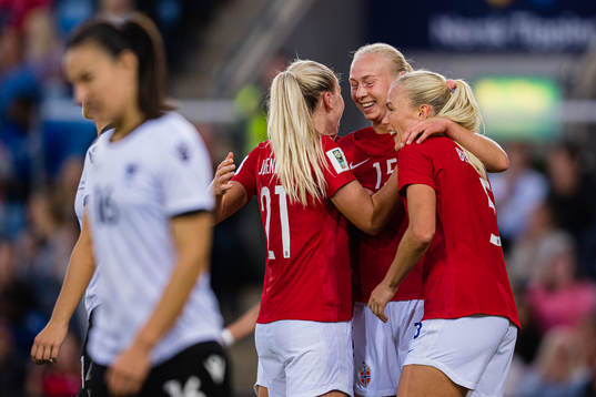 Sara Iren Lindbak Hørte of Norway celebrates
