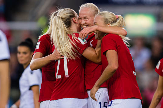 Sara Iren Lindbak Hørte of Norway celebrates
