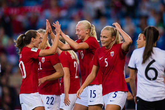 Sara Iren Lindbak Hørte of Norway celebrates