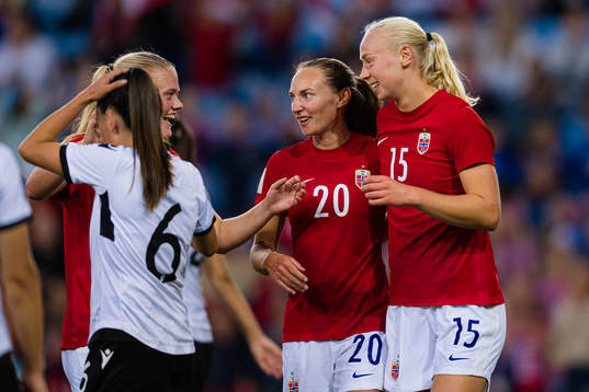 Sara Iren Lindbak Hørte of Norway celebrates