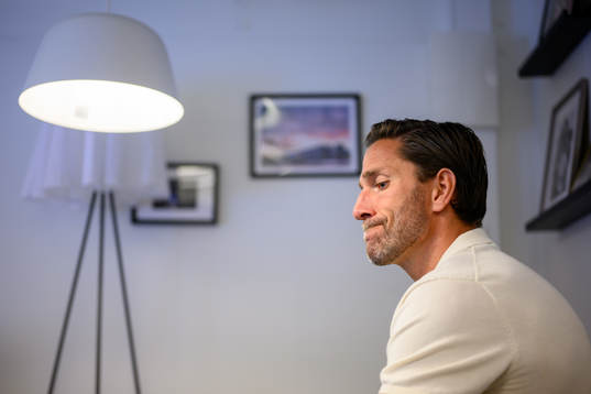 Frölundas Joel Lundqvist blir intervjuad