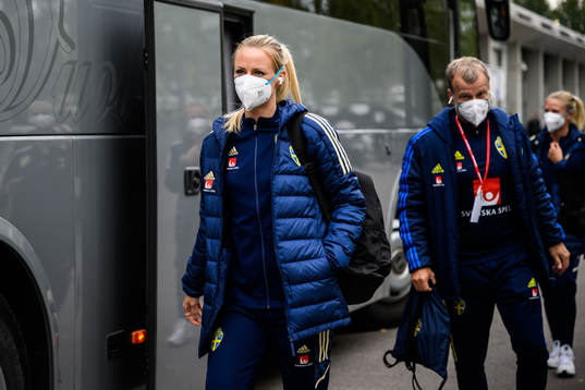 Amanda Ilestedt of Sweden arrives at Tampere Stadium