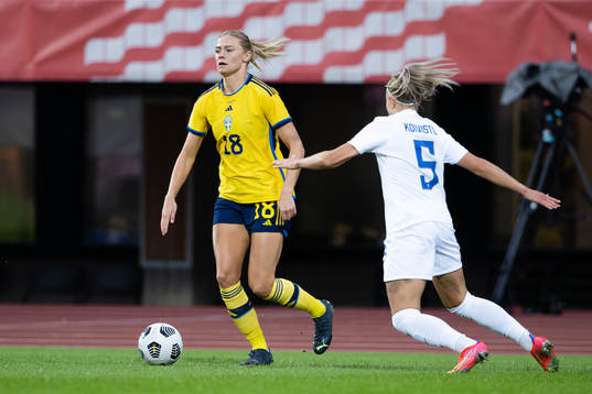 Fridolina Rolfö of Sweden and Emma Koivisto of Finland