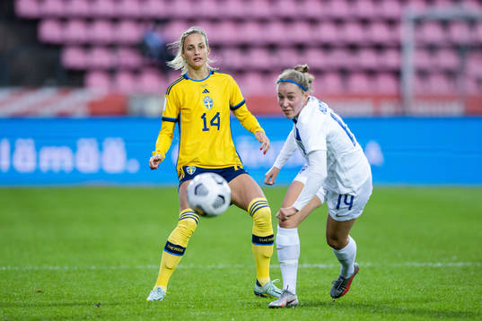 Nathalie Björn of Sweden and Heidi Kollanen of Finland