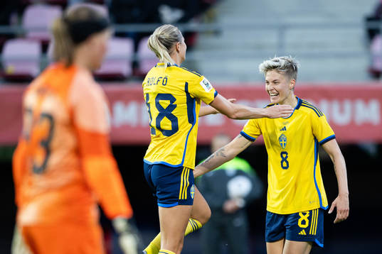 Fridolina Rolfö and Lina Hurtig of Sweden celebrate the