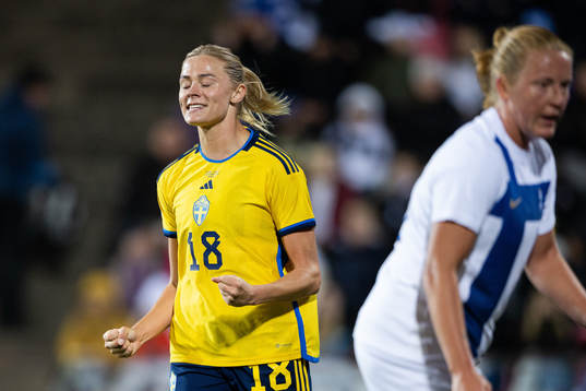 Fridolina Rolfö of Sweden celebrates the 0-5 goal
