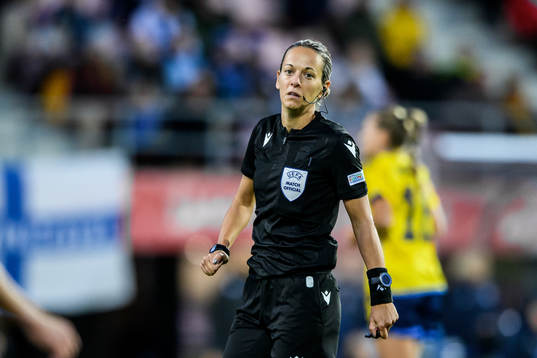 referee Sabina Bolic