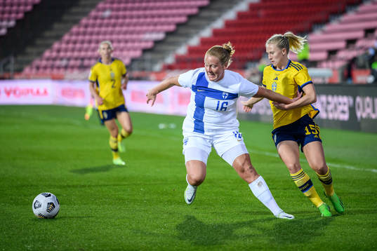 Anna Westerlund of Finland and Rebecka Blomqvist of Sweden
