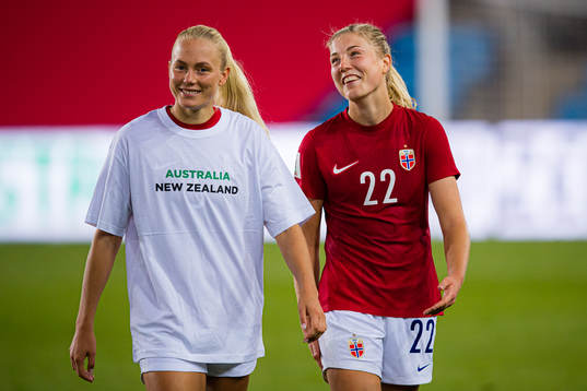 Guro Bergsvand and Sophie Roman Haug of Norway