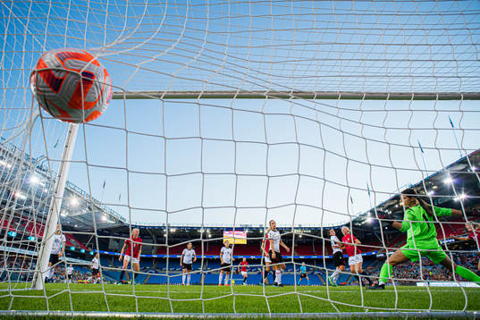 Sara Iren Lindbak Hørte of Norway scores the 5-0 goal