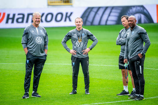 Head coach Åge Hareide, assistant coach Nikola Trajkovic,