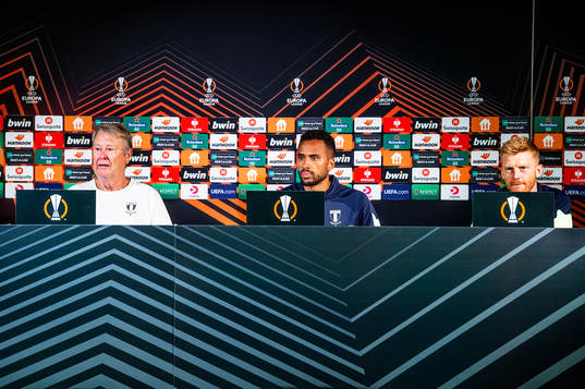 Head coach Åge Hareide, Isaac Kiese Thelin and Anders