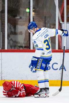 Timrås Emil Pettersson har ont