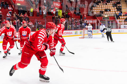Timrås Jonathan Dahlén jublar