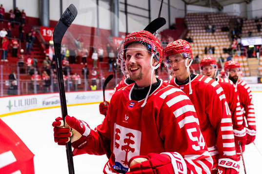 Timrås Jonathan Dahlén jublar