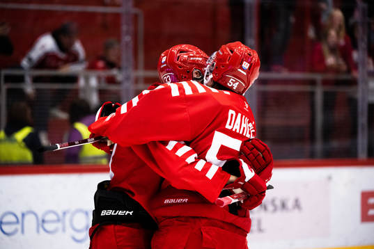 Timrås Albin Lundin och Jonathan Dahlén jublar