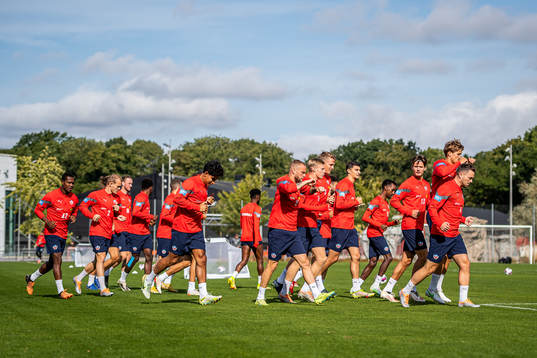 Spelarna värmer upp