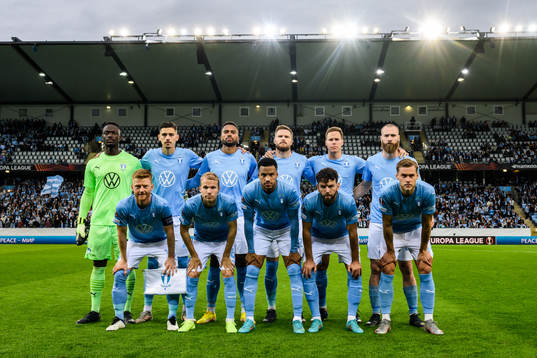 The starting eleven of Malmö FF pose for a photo