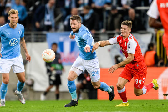Lasse Nielsen of Malmö FF and Vitor Oliveira of Braga