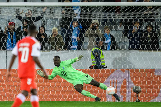 goalkeeper Ismael Diawara of Malmö FF lets in 0-2