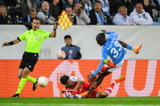 Bruno Rodrigues of Braga and Mohamed Buya Turay of Malmö FF