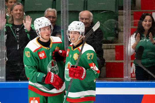 Oskar Stål Lyrenäs celebrate with Linus Sjödin of Rögle