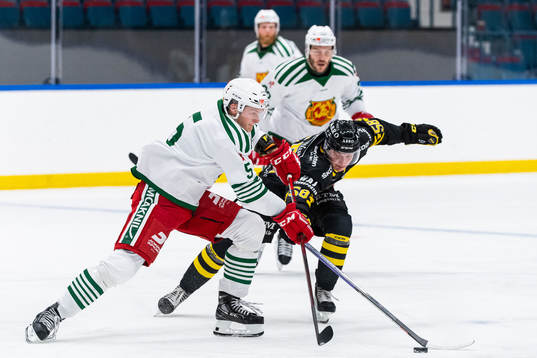 s Oskar Magnusson