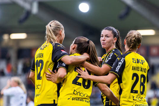 Häckens Stine Larsen, Hanna Wijk, Pauline Hammarlund och
