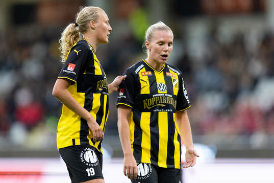 Häckens Elma Junttila Nelhage och Josefine Rybrink