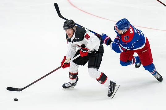 Malmö Redhawks Marcus Sylvegård och Oskarshamns Ahti