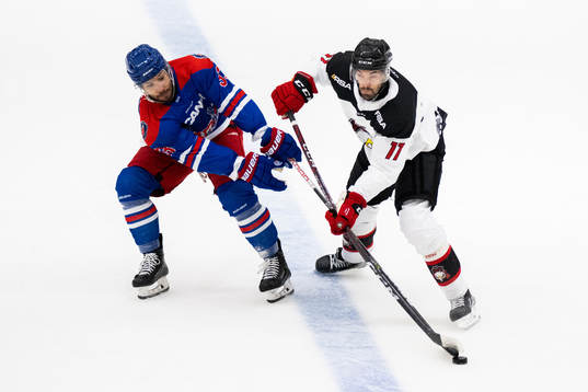 Oskarshamns Cameron Brace och Malmö Redhawks Markus