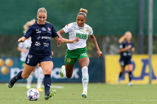 FC Rosengårds Gudrun Arnardottir och Hammarbys Madelen