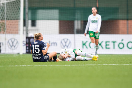 FC Rosengårds Jessica Wik reagerar på ett domslut och
